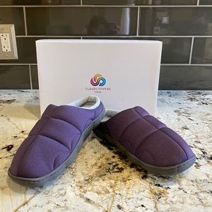 Clarks Cloud Steppers Size 7 Slippers